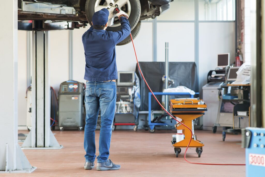 em taller del automovil los molinos